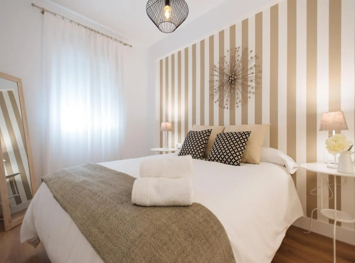 Azahares Suite Apartment إشبيلية 0*,  إسبانيا