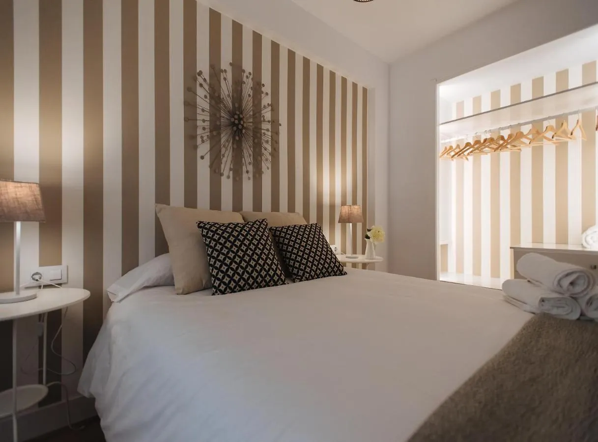 Azahares Suite Apartment إشبيلية إسبانيا