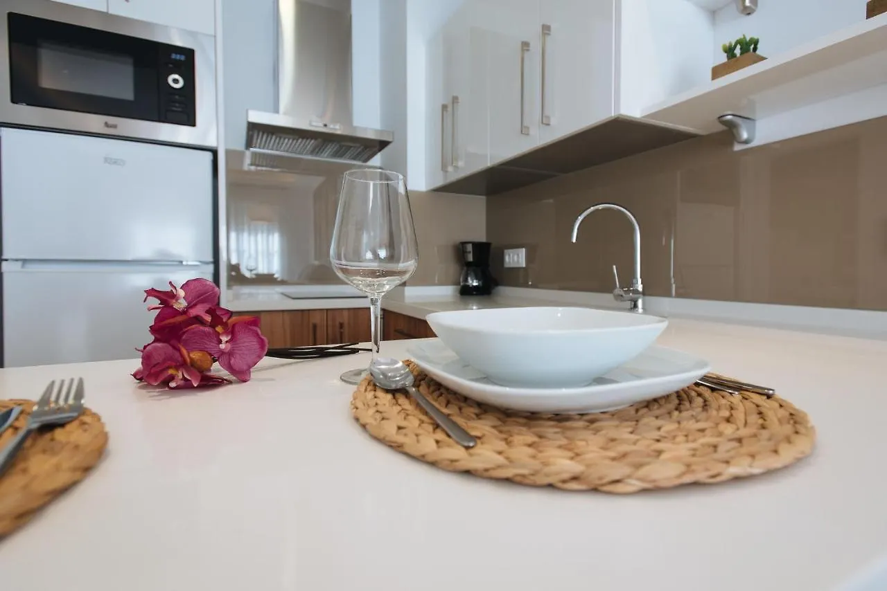 Azahares Suite Apartment إشبيلية 0*,  إسبانيا